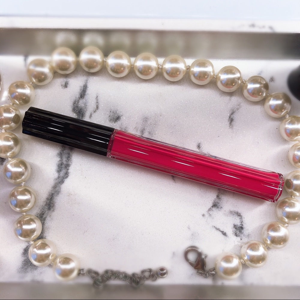 KVD Everlasting Hyperlight Liquid Lipstick - BLEEDING HEART 56